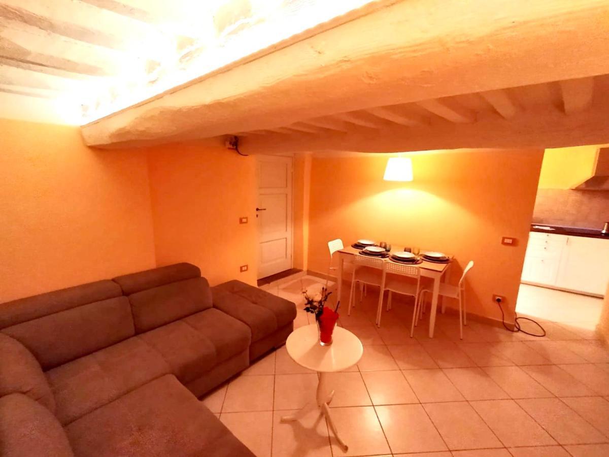 Piazza Napoleone Sweet Apartment Lucques Extérieur photo